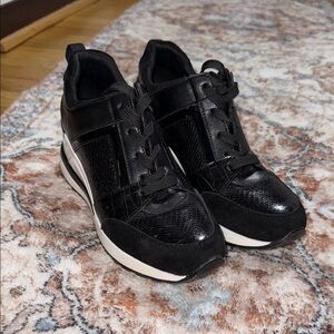 Black Platform Shoes with Textured Design